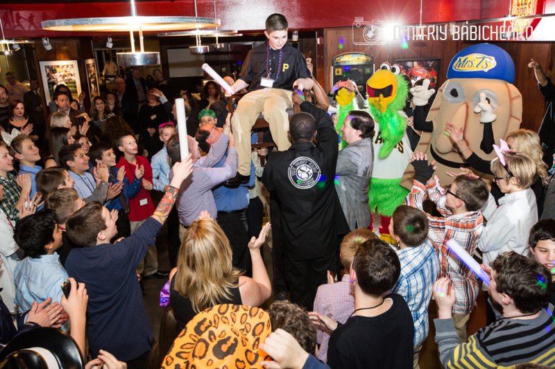 Dustin's Bar Mitzvah | PNC Park | Dmitriy Babichenko - Pittsburgh Bar and Bat Mitzvah Photographer