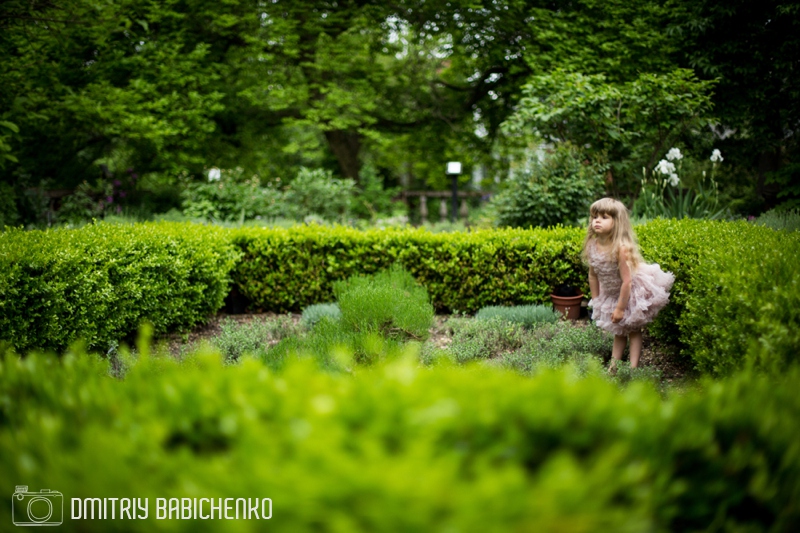 Daniella and Sophia at Mellon Park | Dmitriy Babichenko Photography