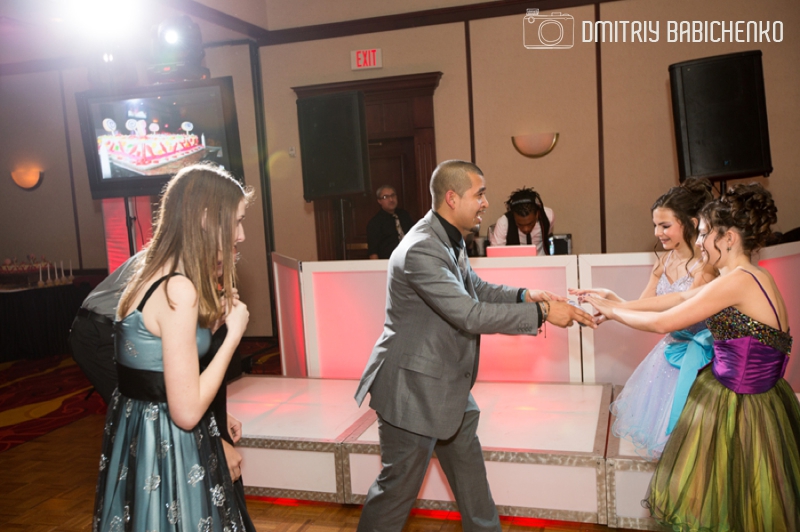 Hannah and Sarah B'not Mitzvah | Dmitriy Babichenko Photography